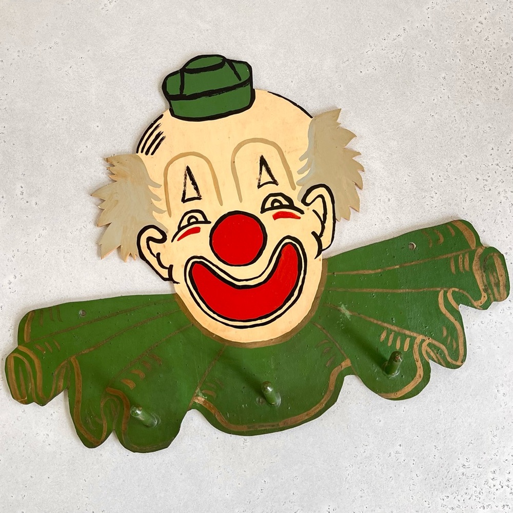 Vintage Wooden Kitschy Clown Wall Hanging Ring Toss Peg Game Novelty Retro Decor